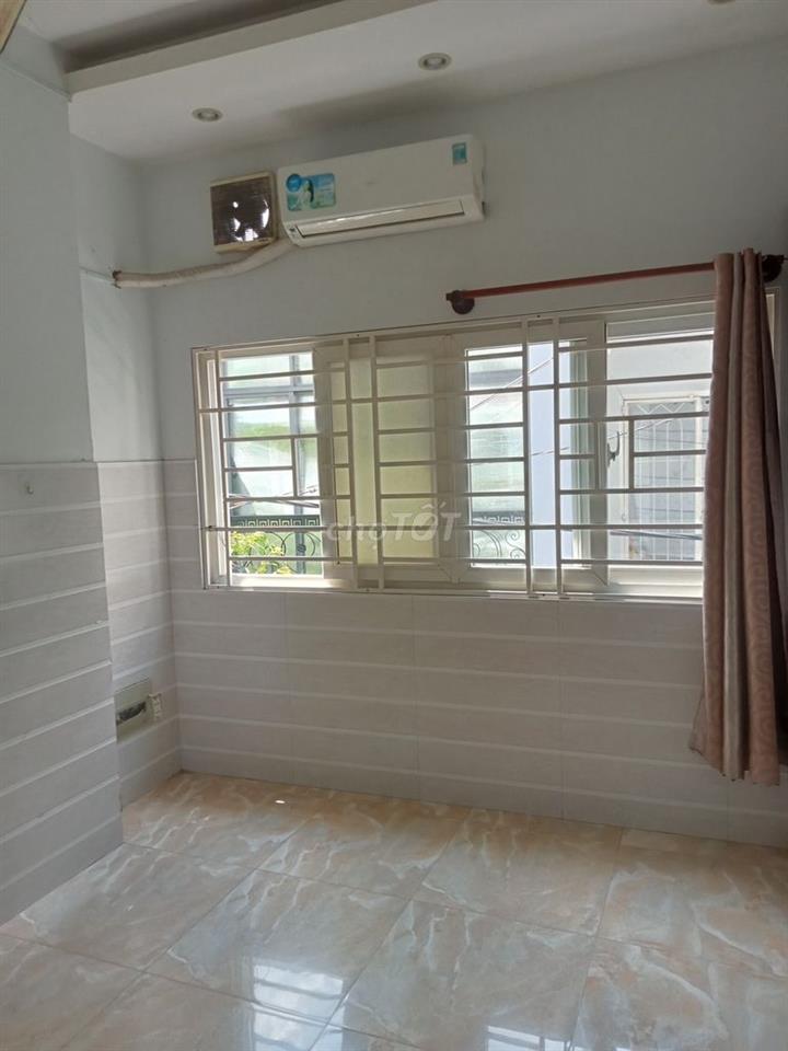 Phòng tại 1014/68 Cách Mạng Tháng 8 