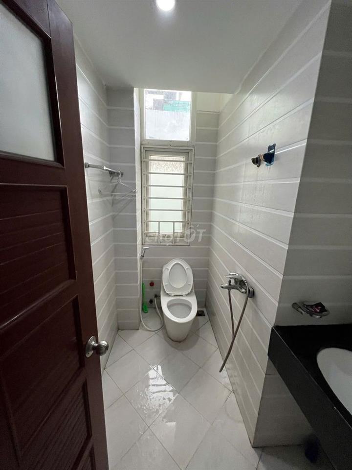 Phòng tại 1014/68 Cách Mạng Tháng 8 