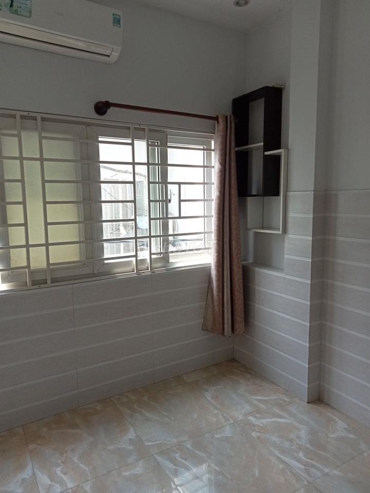 Phòng tại 1014/68 Cách Mạng Tháng 8 