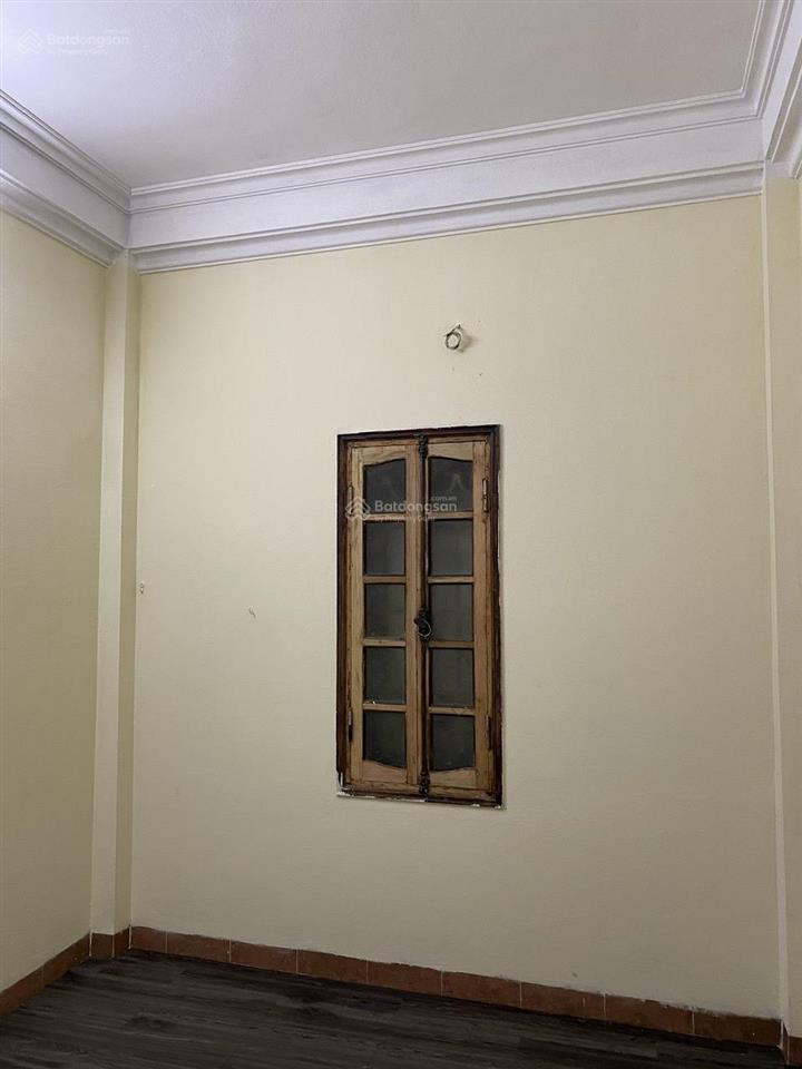 Chính chủ cho thuê nhà riêng ngõ 187 hồng hà, ngay cạnh chợ long biên giá rẻ 0902 175 ***