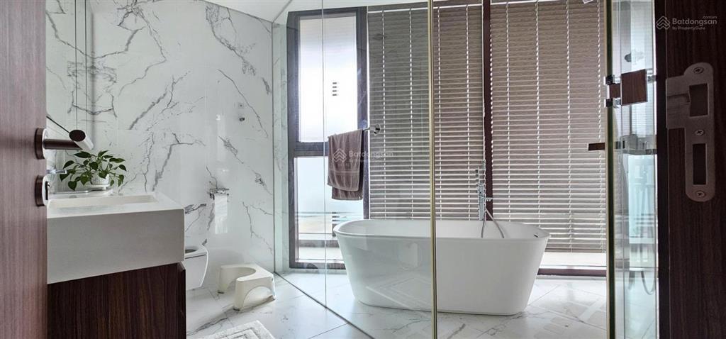 Suất spa  galleria góc 3pn  143m². chỉ 37 tỷ  view landmark  tháp 99 tầng  full nt