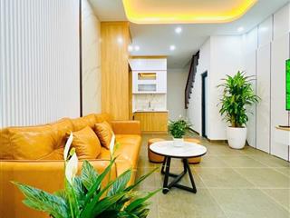 15m ra mặt phố hoàng quốc việt kéo dài nhà 6 tầng  35m xây mới thang máy mặt tiền rộng 4m