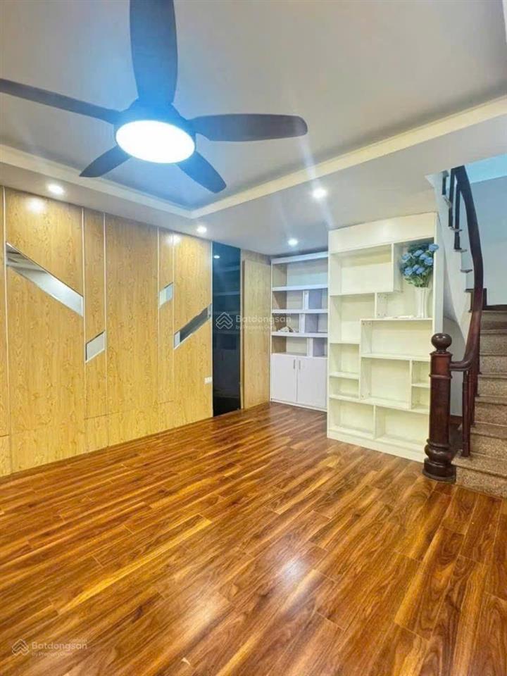 Bán nhà thiên hiền  phạm hùng dt 30m xây 5 tầng + 1 tum  mỗi tầng 1pn+ 1vs  mặt tiền rộng gần 4m