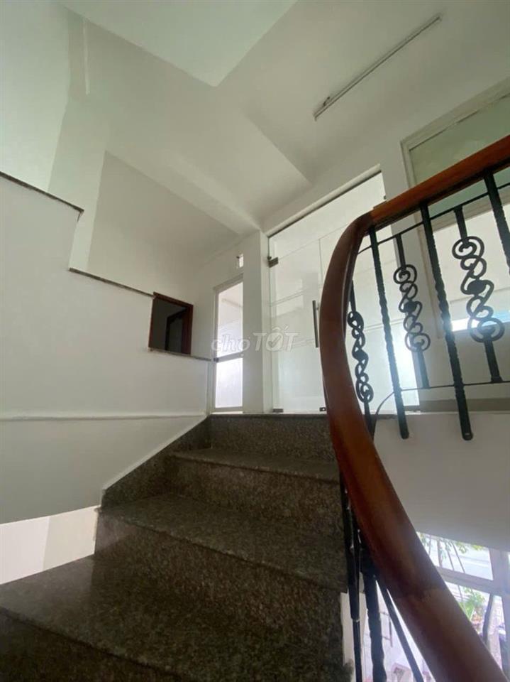 CẦN CHO THUÊ TOÀ NHÀ 11C NGUYỄN HỮU CẢNH, P.19, Q. BÌNH THẠNH