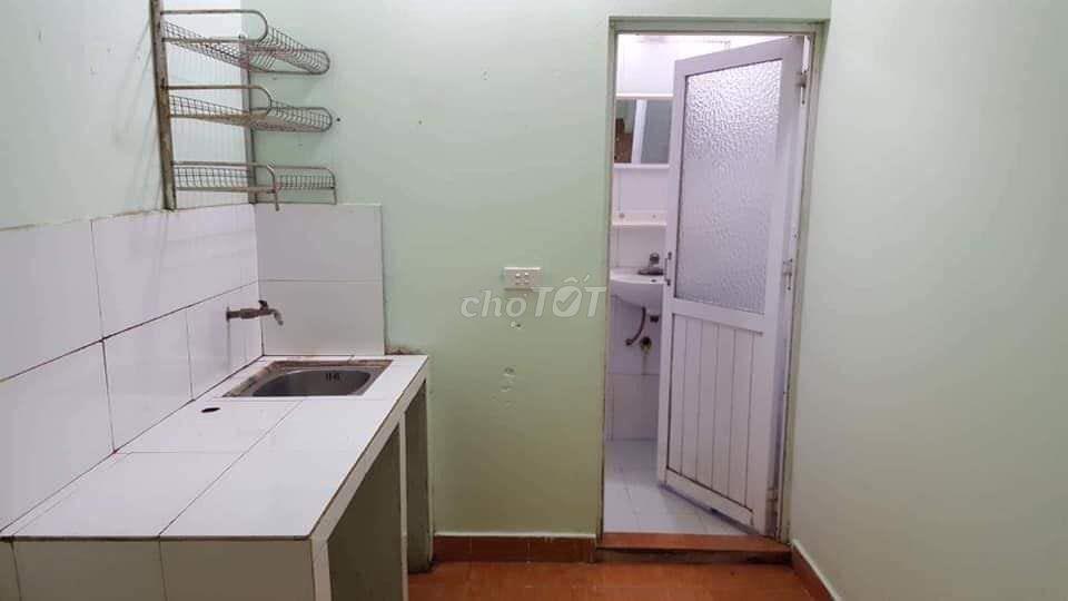 Cho thuê chung cư mini 2 phòng ngủ 55m2 Vũ Ngọc Phan Đống Đa 5tr/tháng