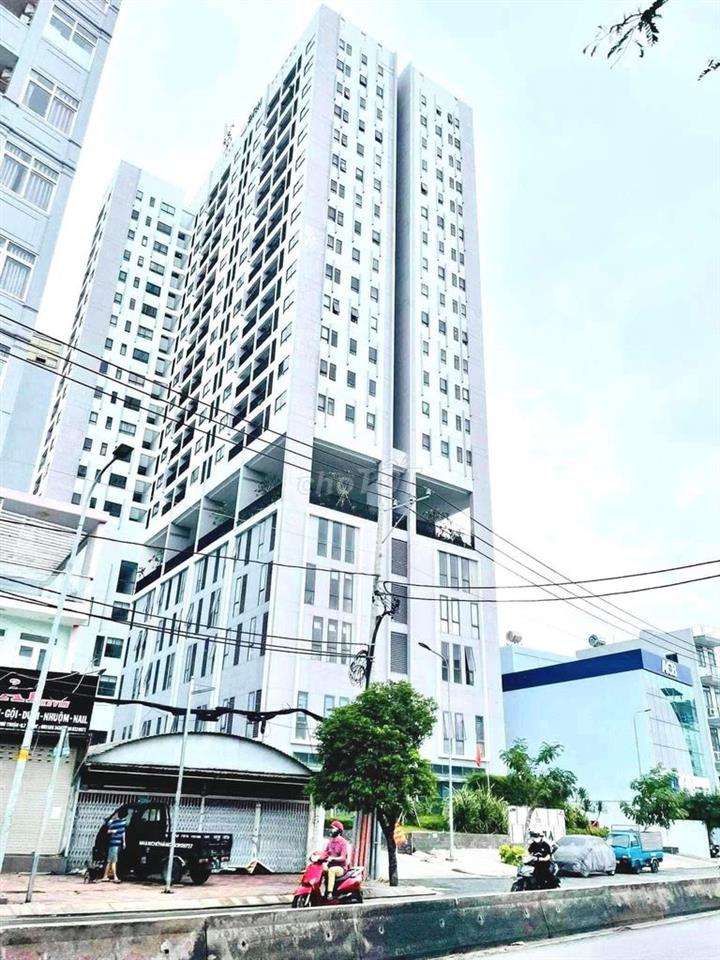 Cần bán căn hộ dvela mặt tiền đường huỳnh tấn phát Q7