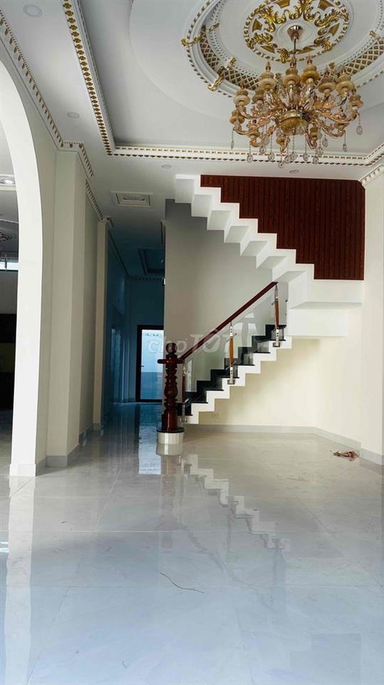 Nhà phố mới xây chất lượng cao cấp