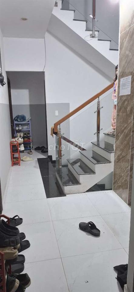 Cần thuê căn hộ gấp,giá siêu rẻ.