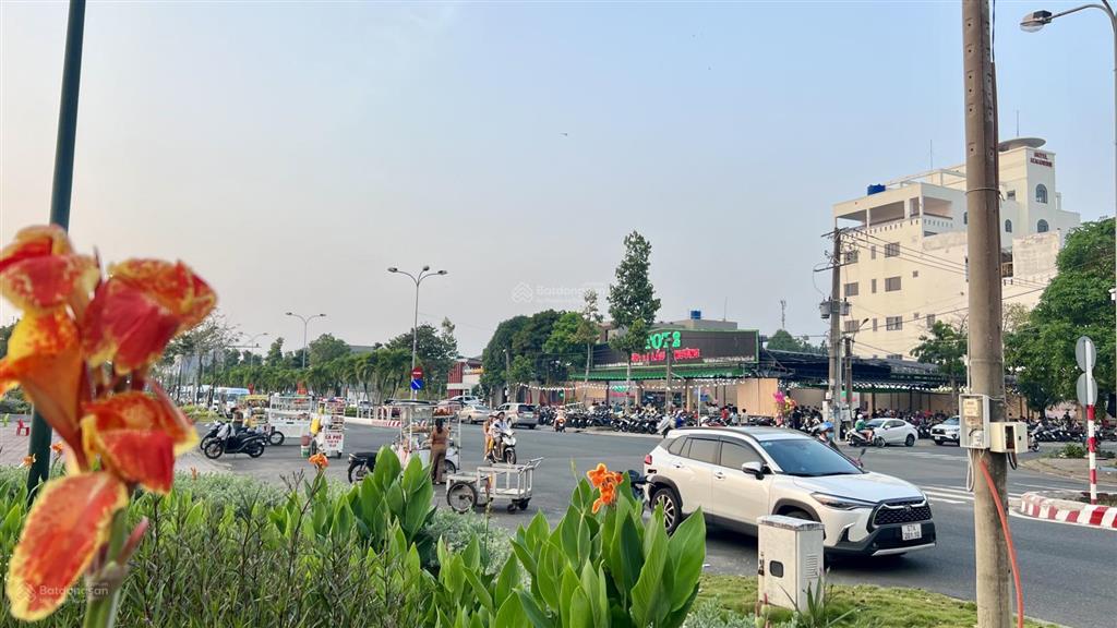 Bán 4 lô góc 2 mặt tiền đường tôn đức thắng view biển rạch giá