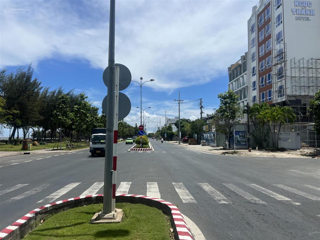 Lô đất mặt tiền tôn đức thắng view biển giá tham khảo tốt trong khu vực 7,5m x 35m sổ hồng riêng