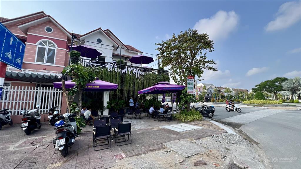 Biệt thự góc 2 mặt tiền kết hợp vừa ở vừa kinh doanh quán coffee doanh thu cao cần bán giá tốt