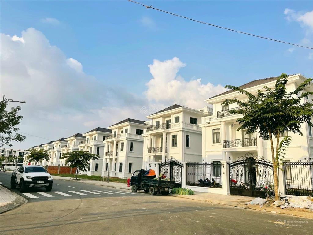 Biệt thự đơn lập view biển rạch giá, 16 x 27m, 1 trệt 2 lầu, giá chỉ 10,4 tỷ bán gấp