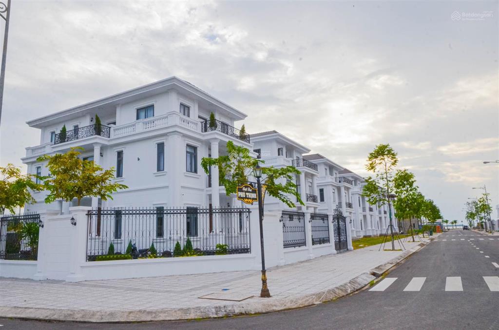 Biệt thự đơn lập view biển rạch giá, 16 x 27m, 1 trệt 2 lầu, giá chỉ 10,4 tỷ bán gấp