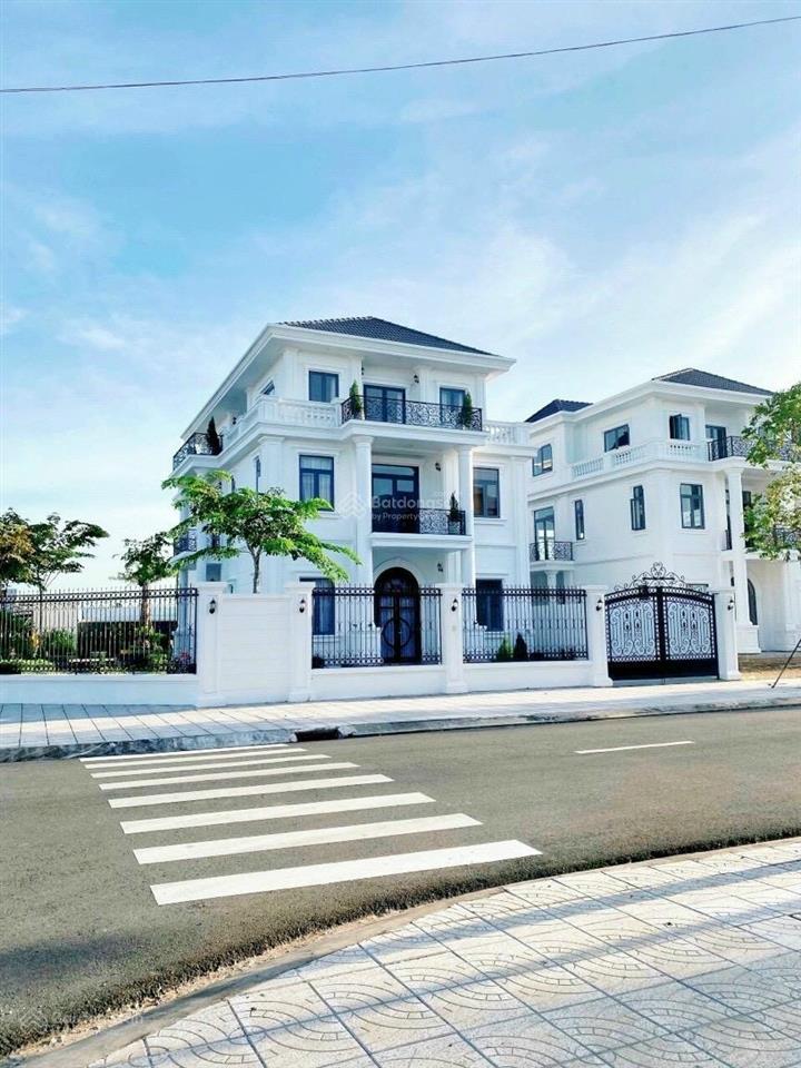 Biệt thự đơn lập view biển rạch giá, 16 x 27m, 1 trệt 2 lầu, giá chỉ 10,4 tỷ bán gấp