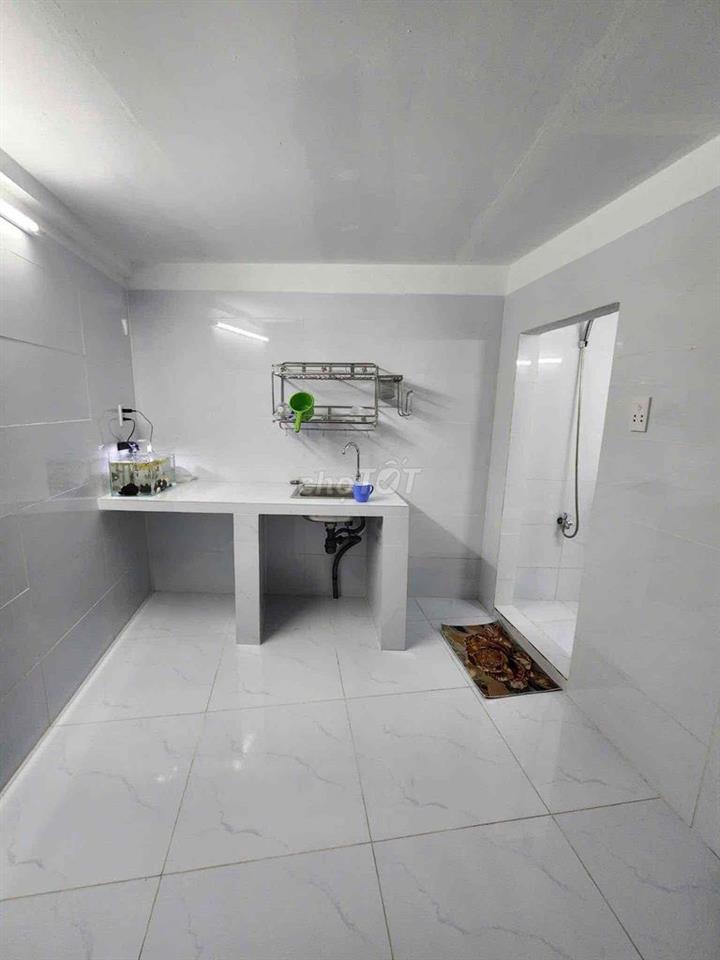 Nhượng phòng trọ 803 Huỳnh Tấn Phát  Do có việc cá nhân cần chuyển đi