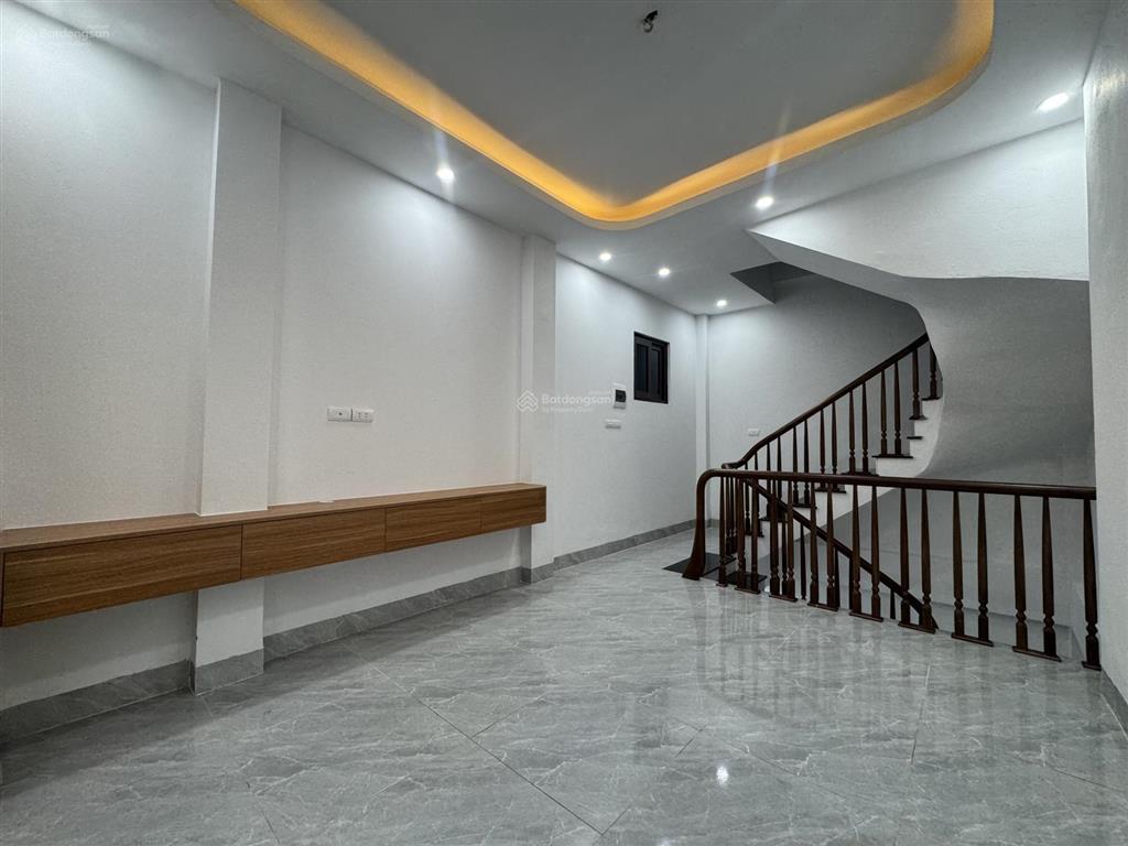 Cc gửi bán gấp nhà mới tại trung văn, đại mỗ, 5,95 tỷ, full nội thất, giảm sốc