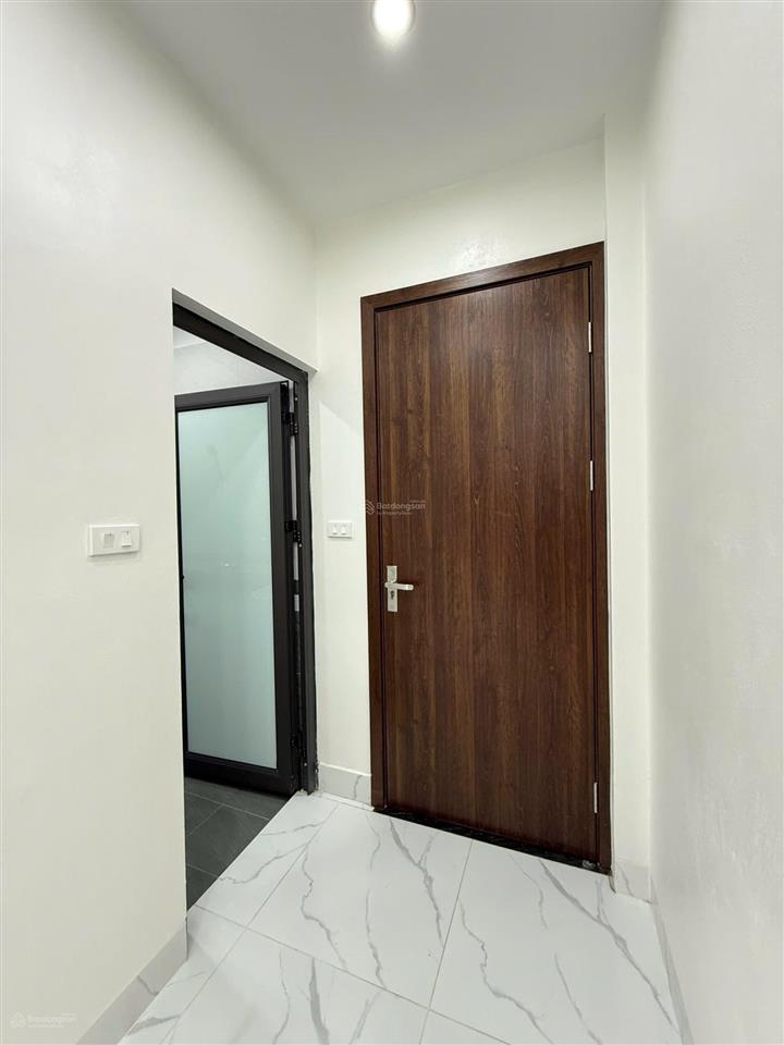 Bán gấp nhà tại quang lãm, phố xốm, 6,3 tỷ, 38m2, giảm 1 tỷ đồng, giảm sốc