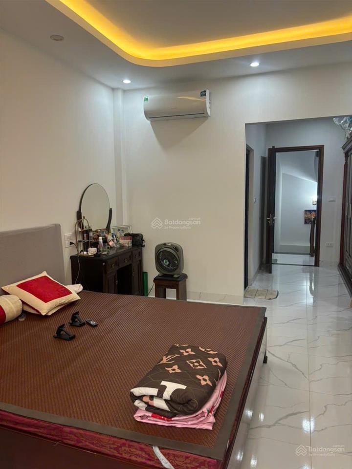 Cắt lỗ 2 tỷ, cc cần bán nhà ktt phân lô ba la, hà đông, 44m2, 8,5 tỷ, oto, thang máy