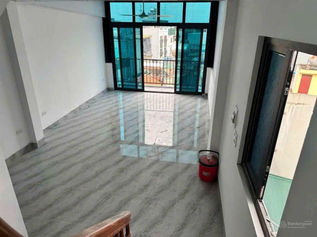 Chỉ hơn 5 tỷ có nhà mới xây độc lập, thang máy tại phố xốm  hà đông, 34m2, oto gần nhà, lô góc