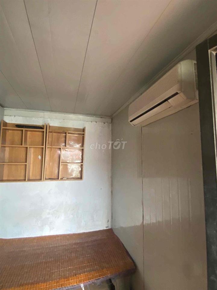 tầng 4 chung chủ phòng ngủ 10 m thoáng mát an niinh tốt