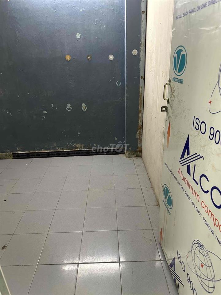 phòng trệt ( dưới đất ) 12m2 nhà đúc