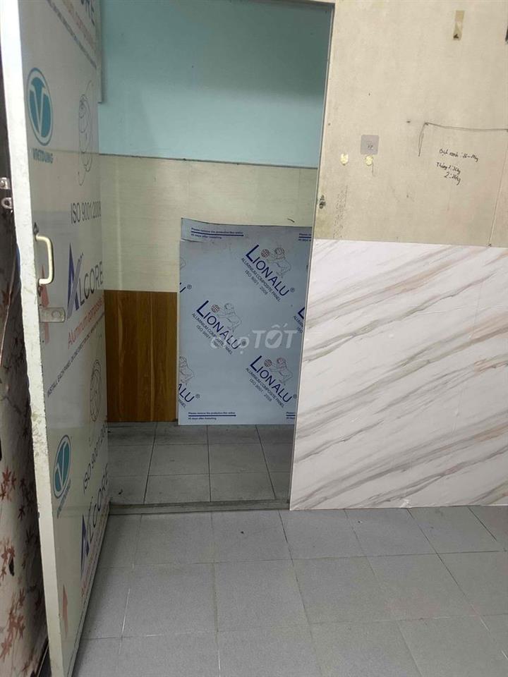 phòng trệt (dưới đất ) nhà đúc 12m2