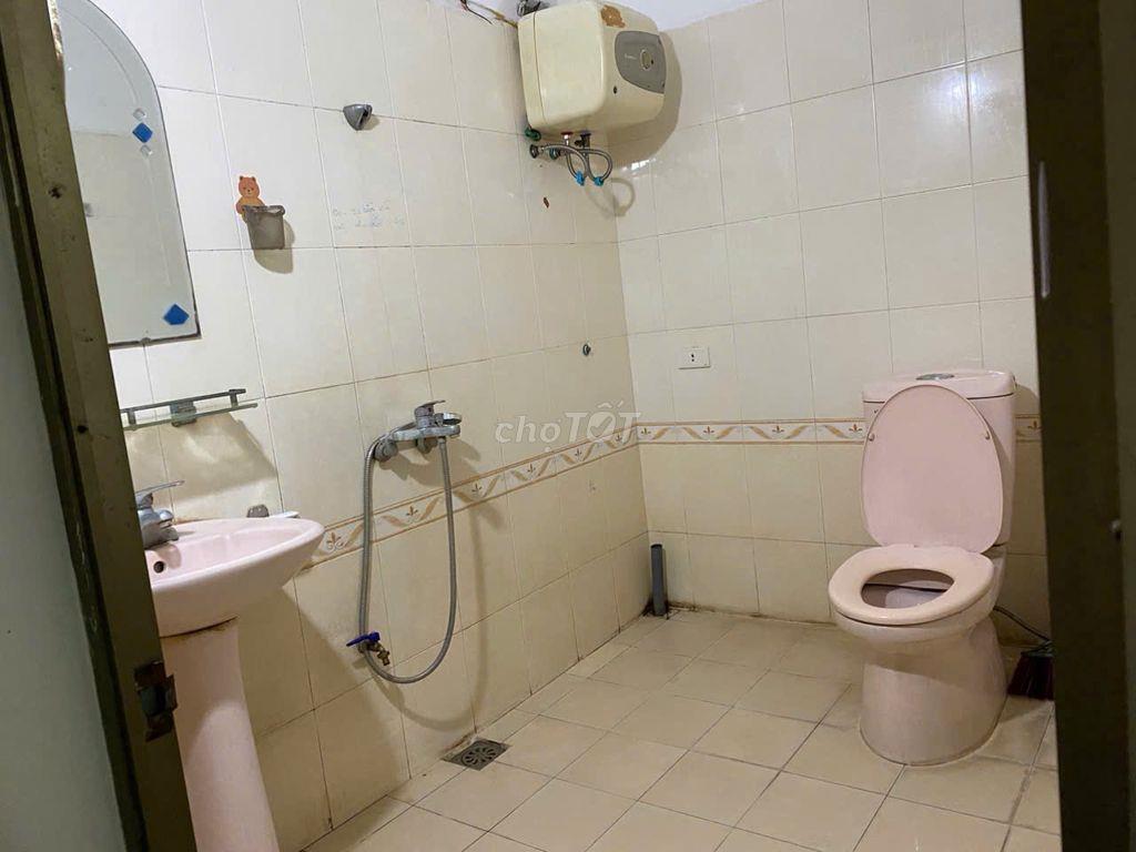 Cho thuê phòng trọ 18m2 ở Cầu Giấy