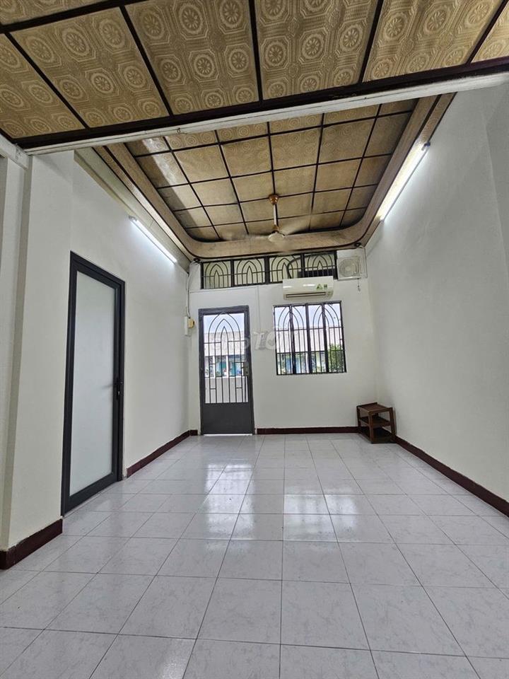 Bán căn hộ cc Chợ Quán, Trần Bình Trọng, Q5, giáp Đại lộ Võ Văn Kiệt