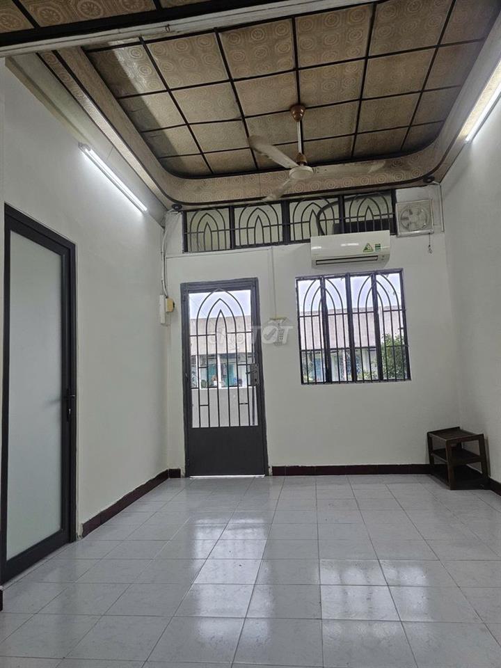 Bán căn hộ cc Chợ Quán, Trần Bình Trọng, Q5, giáp Đại lộ Võ Văn Kiệt