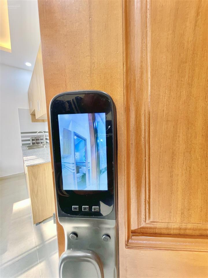 Phòng ngay 429 lê văn việt cửa sổ lớn, giá rẻ  gần kcnc full nội thất  hầm xe  tháng máy