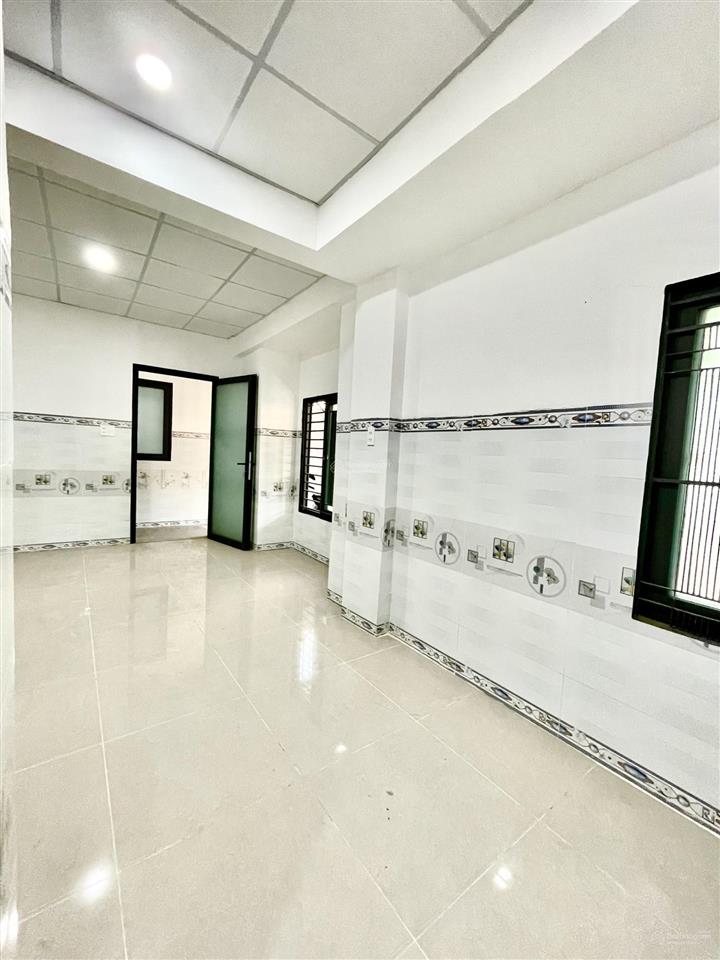 Cho thuê phòng máy lạnh cửa sổ lớn đỗ xuân hợp  cao đẳng kinh tế đối ngoại 35m2 cửa sổ lớn