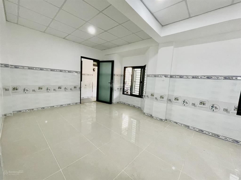 Cho thuê phòng máy lạnh cửa sổ lớn đỗ xuân hợp  cao đẳng kinh tế đối ngoại 35m2 cửa sổ lớn