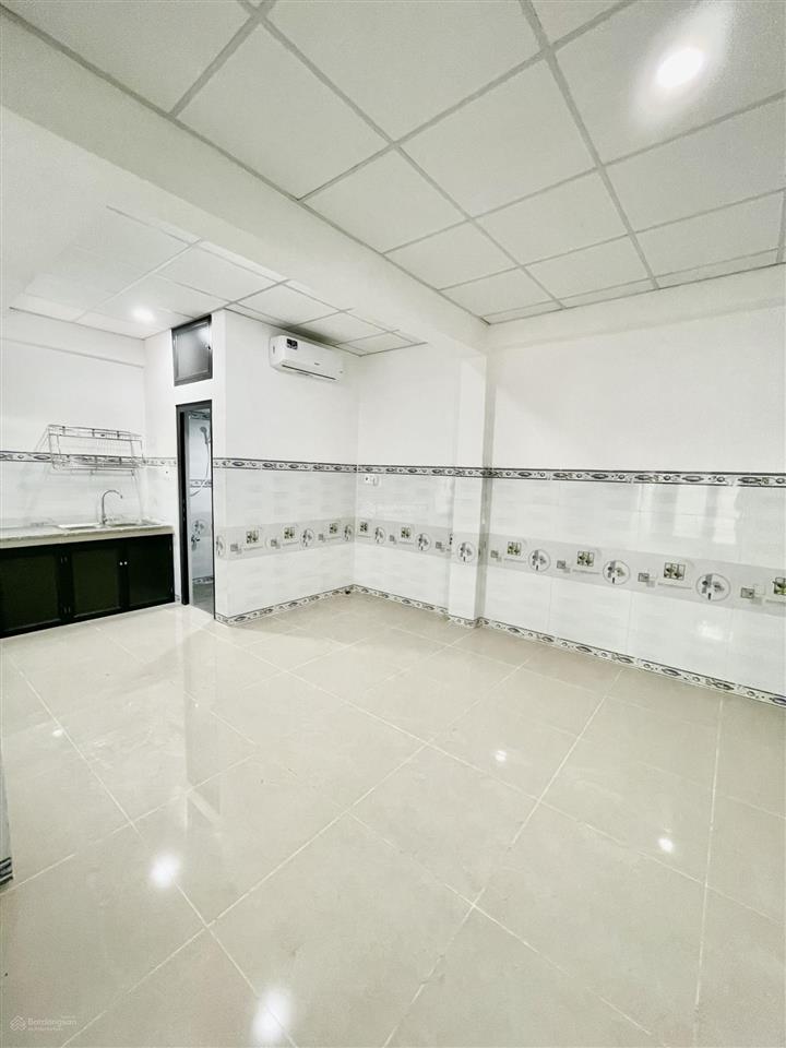 Cho thuê phòng máy lạnh cửa sổ lớn đỗ xuân hợp  cao đẳng kinh tế đối ngoại 35m2 cửa sổ lớn