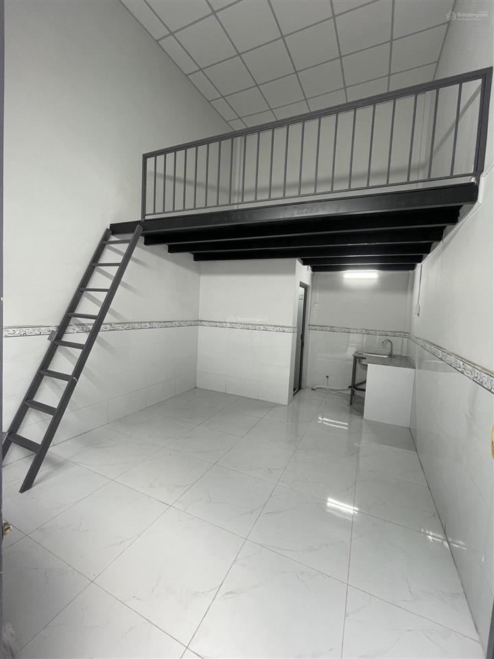 Phòng trọ gác cao 27m² ngay 359 đỗ xuân hợp  công thương  cao đẳng kỹ nghệ ii