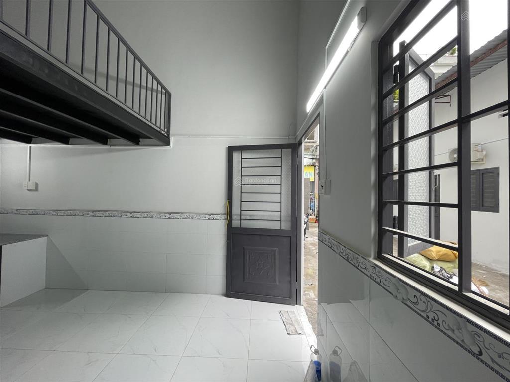 Phòng trọ gác cao 27m² ngay 359 đỗ xuân hợp  công thương  cao đẳng kỹ nghệ ii