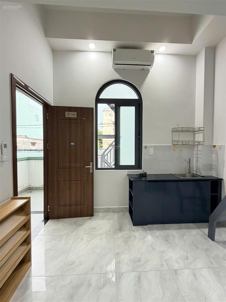 Căn hộ có gác, cửa sổ ngoài cực thoáng ngay lê văn việt, sát vách khu cnc