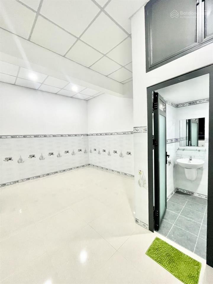 Phòng studio có máy lạnh ngay cđ kinh tế đối ngoại chỉ 3p đến trường