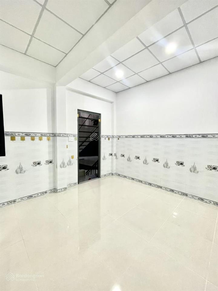 Phòng studio có máy lạnh ngay cđ kinh tế đối ngoại chỉ 3p đến trường
