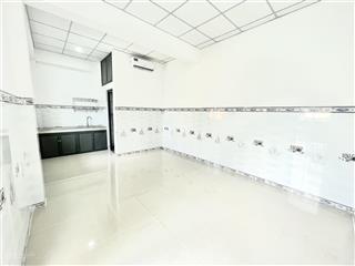 Studio ban công, máy lạnh  gần trường cđ kinh tế đối ngoại  phụ huynh an tâm