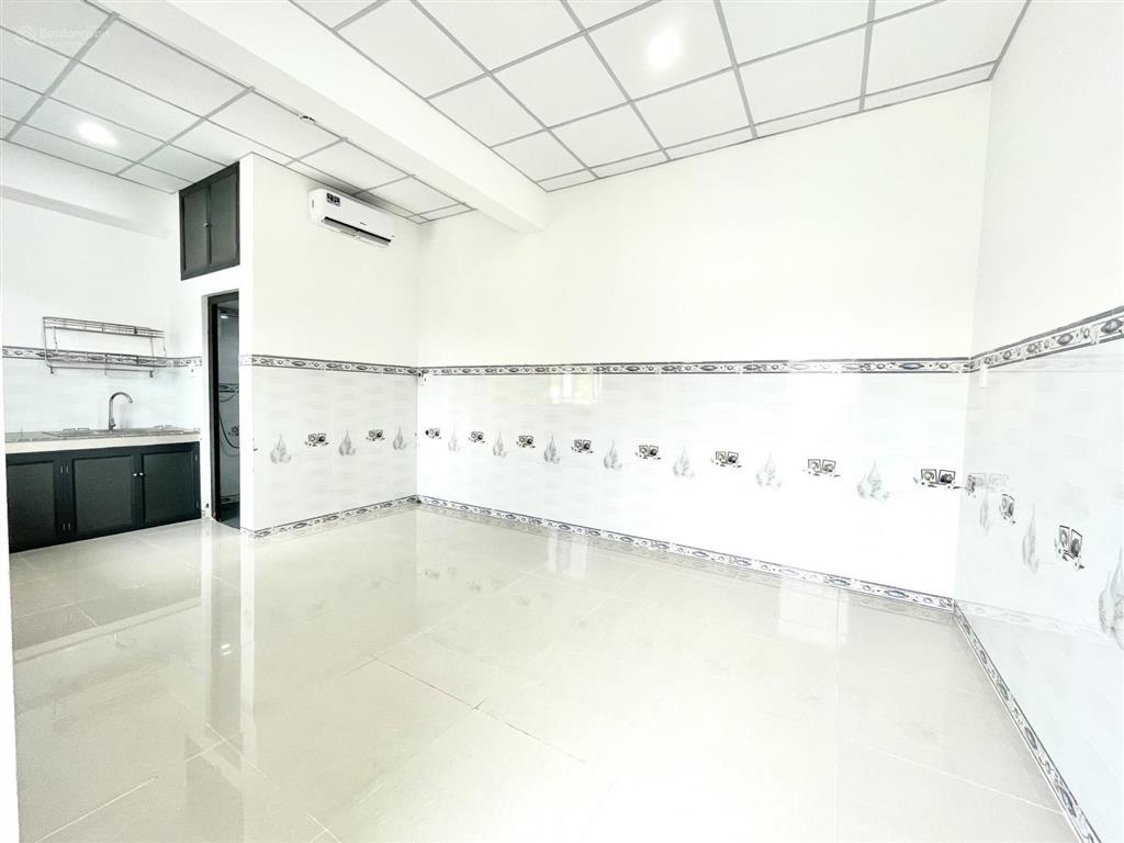 Studio ban công, máy lạnh  gần trường cđ kinh tế đối ngoại  phụ huynh an tâm