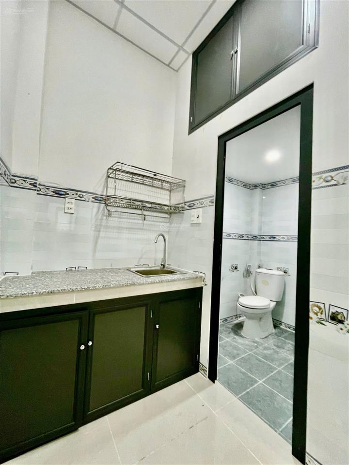 Căn studio có máy lạnh sát cđ kinh tế đối ngoại  phụ huynh yên tâm cho con đi bộ đến trường
