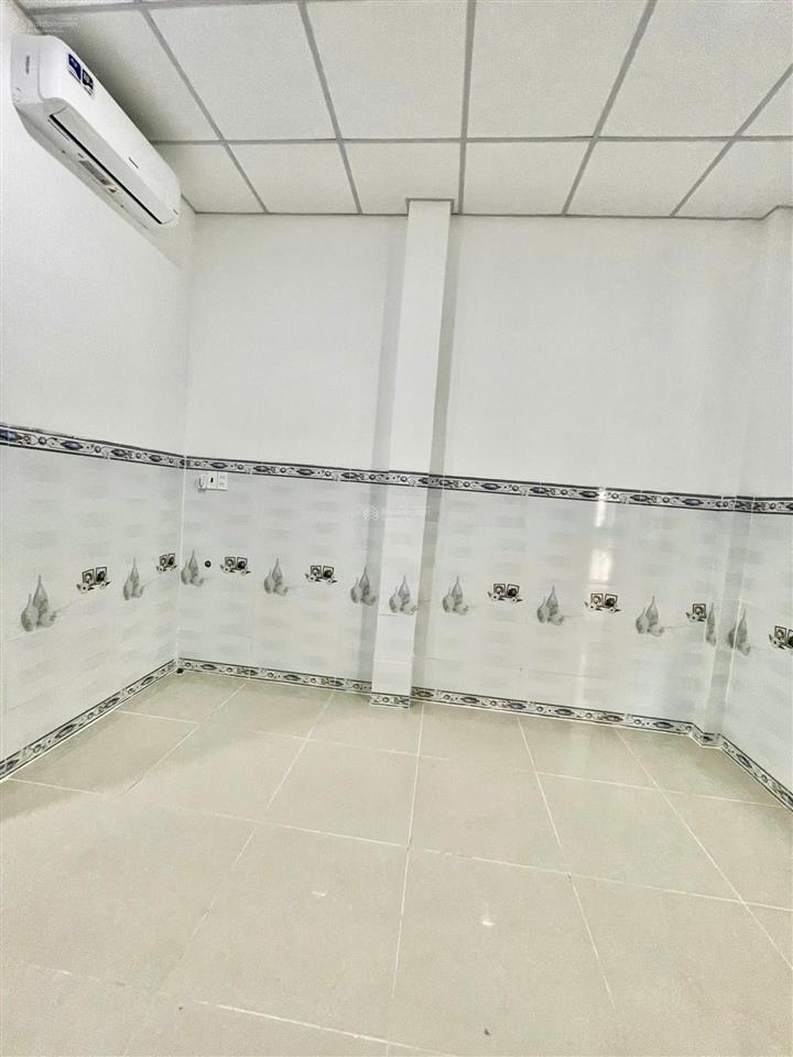 Căn studio có máy lạnh sát cđ kinh tế đối ngoại  phụ huynh yên tâm cho con đi bộ đến trường