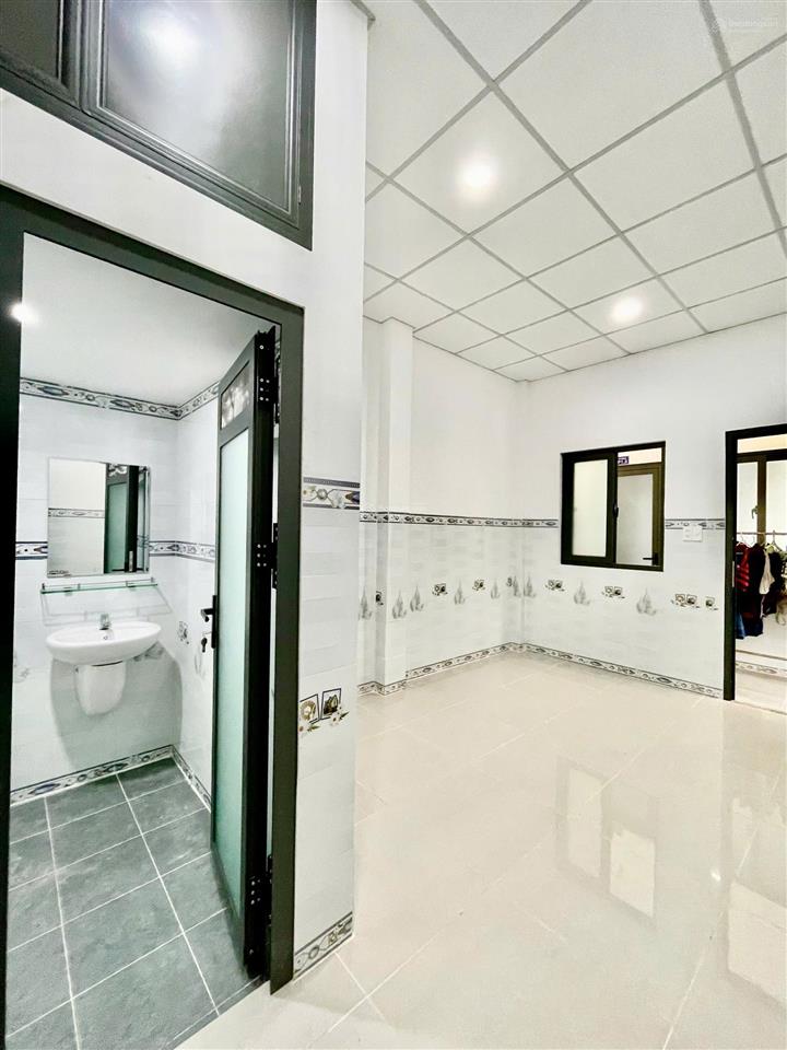 Căn studio có máy lạnh sát cđ kinh tế đối ngoại  phụ huynh yên tâm cho con đi bộ đến trường