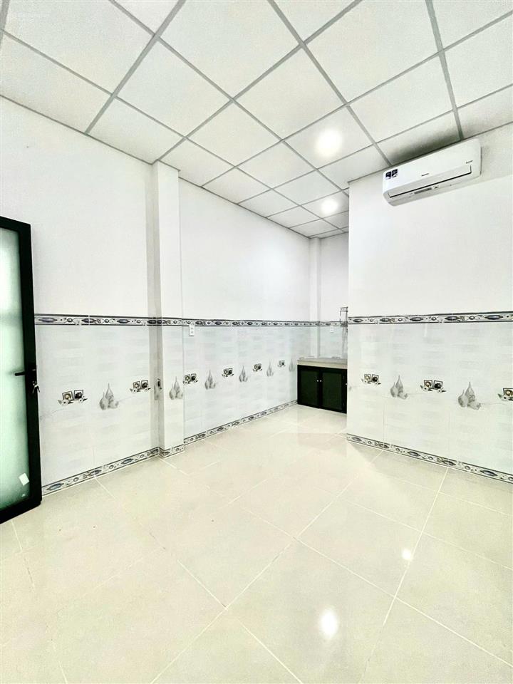 Căn studio có máy lạnh sát cđ kinh tế đối ngoại  phụ huynh yên tâm cho con đi bộ đến trường