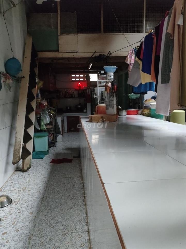 CĂN HỘ CHUNG CƯ CHỢ LỚN
