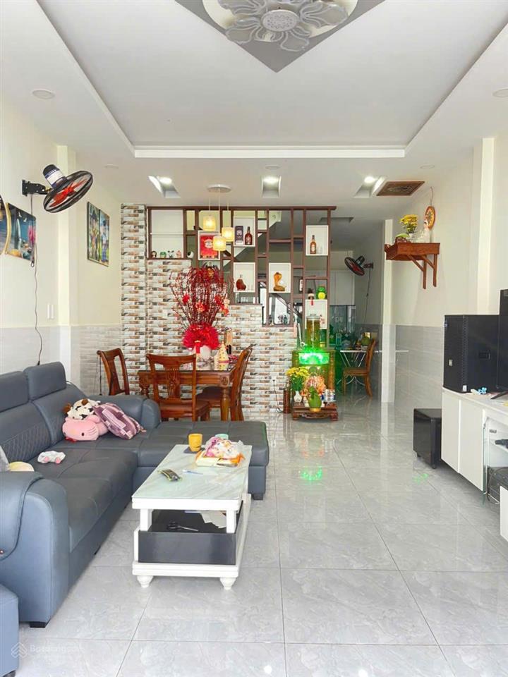 Nhà phía sau bệnh viện quận 12 nhà đẹp có sẵn nội thất cơ bản, 55m2 đang cho thuê 8tr sổ sẵn