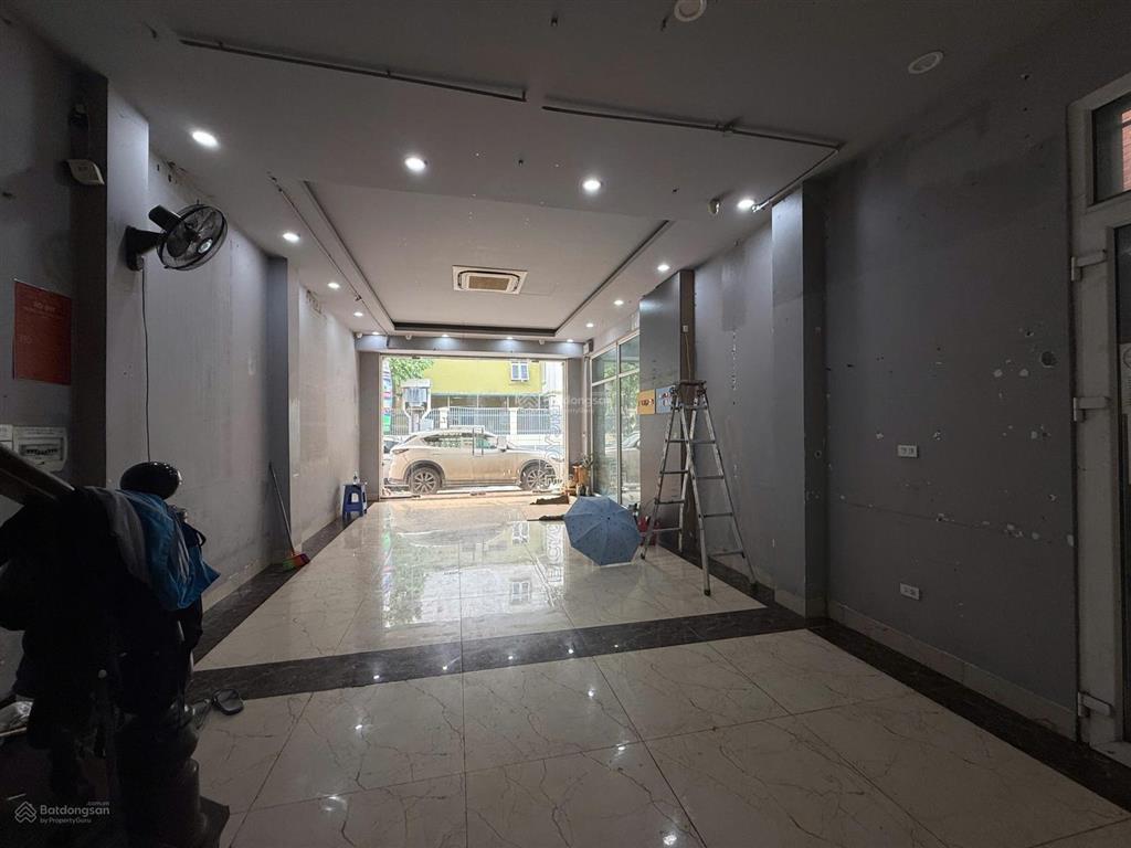 Cho thuê nhà mp phạm tuấn tài  cầu giấy, 80m2 x 5 tầng, lô góc mt6m, thông sàn, thang máy,...