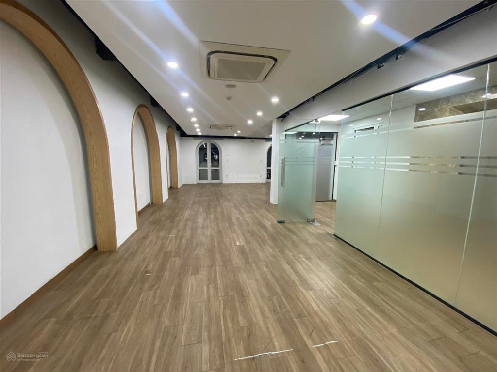 Cho thuê lk thành phố giao lưu  btl, 300m2 x 5tầng, 2hầm, mt 15m, thông sàn, 2 thang máy, pccc