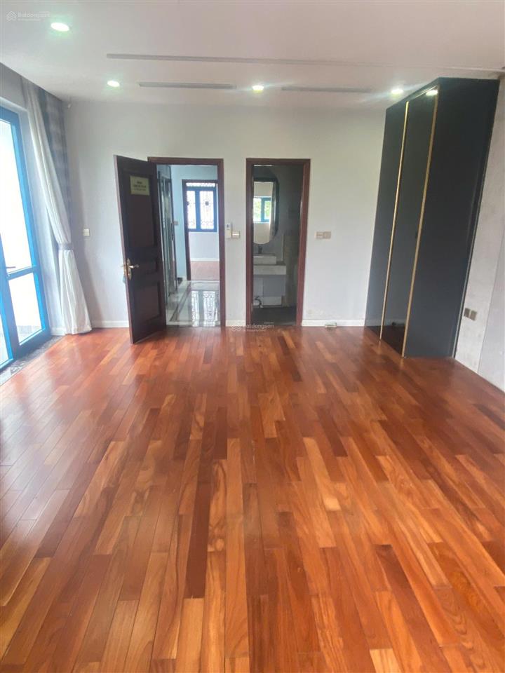 Cho thuê nhà tố hữu  vạn phúc  hà đông. 110m2 x 6t, 1 tum, lô góc mt 20m, chia phòng, thang máy