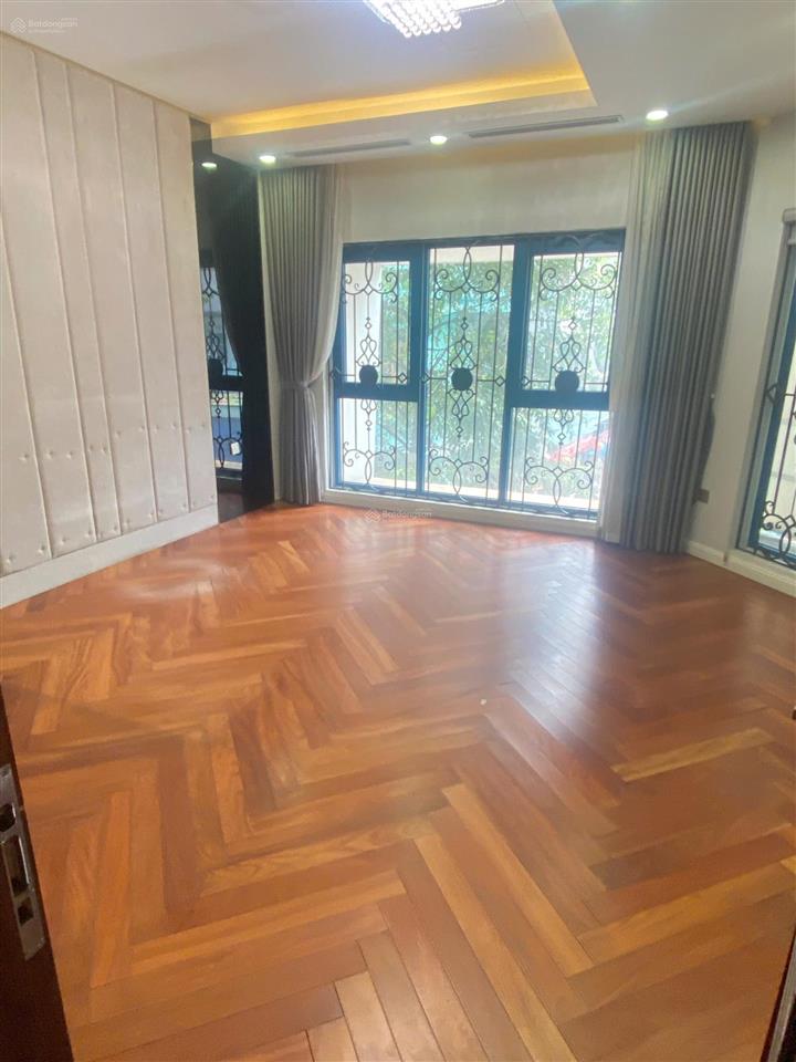 Cho thuê nhà tố hữu  vạn phúc  hà đông. 110m2 x 6t, 1 tum, lô góc mt 20m, chia phòng, thang máy